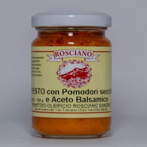 Pesto con Pomodori Secchi e Aceto Balsamico.